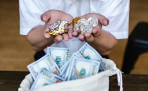 paying employees crypto