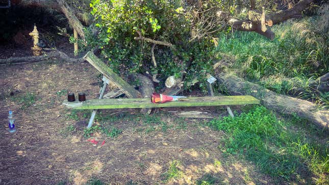 Image for article titled How to Hunt for Ghosts With Your iPhone